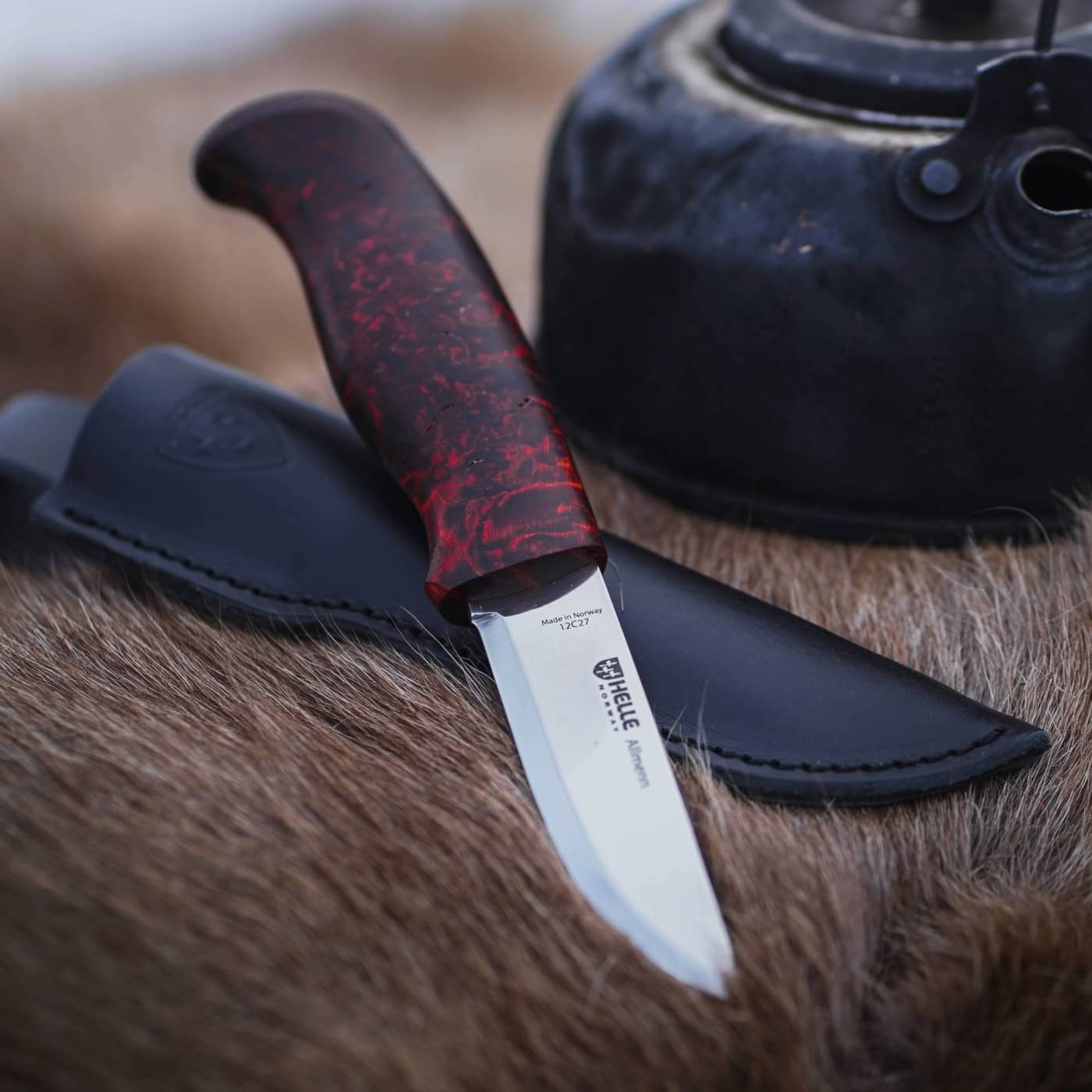 Helle Allmenn kniv med slire